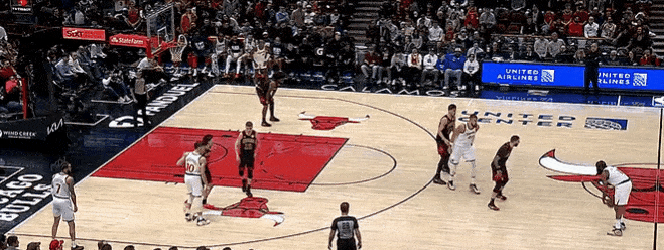 包含火箭逆转战胜公牛，哈登关键时刻发威帮助球队赢球的词条