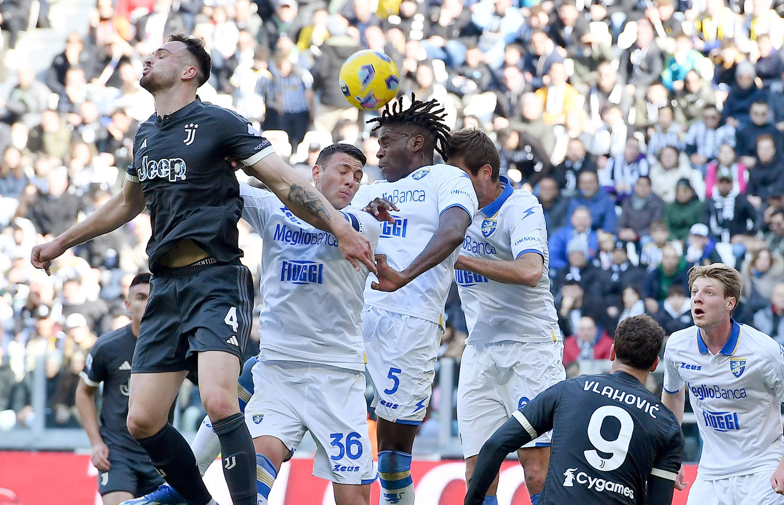 意甲球队赴欧洲赛场,展现实力风采 意甲球队赴欧洲赛场,展现实力风采