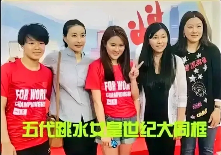 包含越南代表团获得首枚游泳银牌，国民齐欢呼的词条