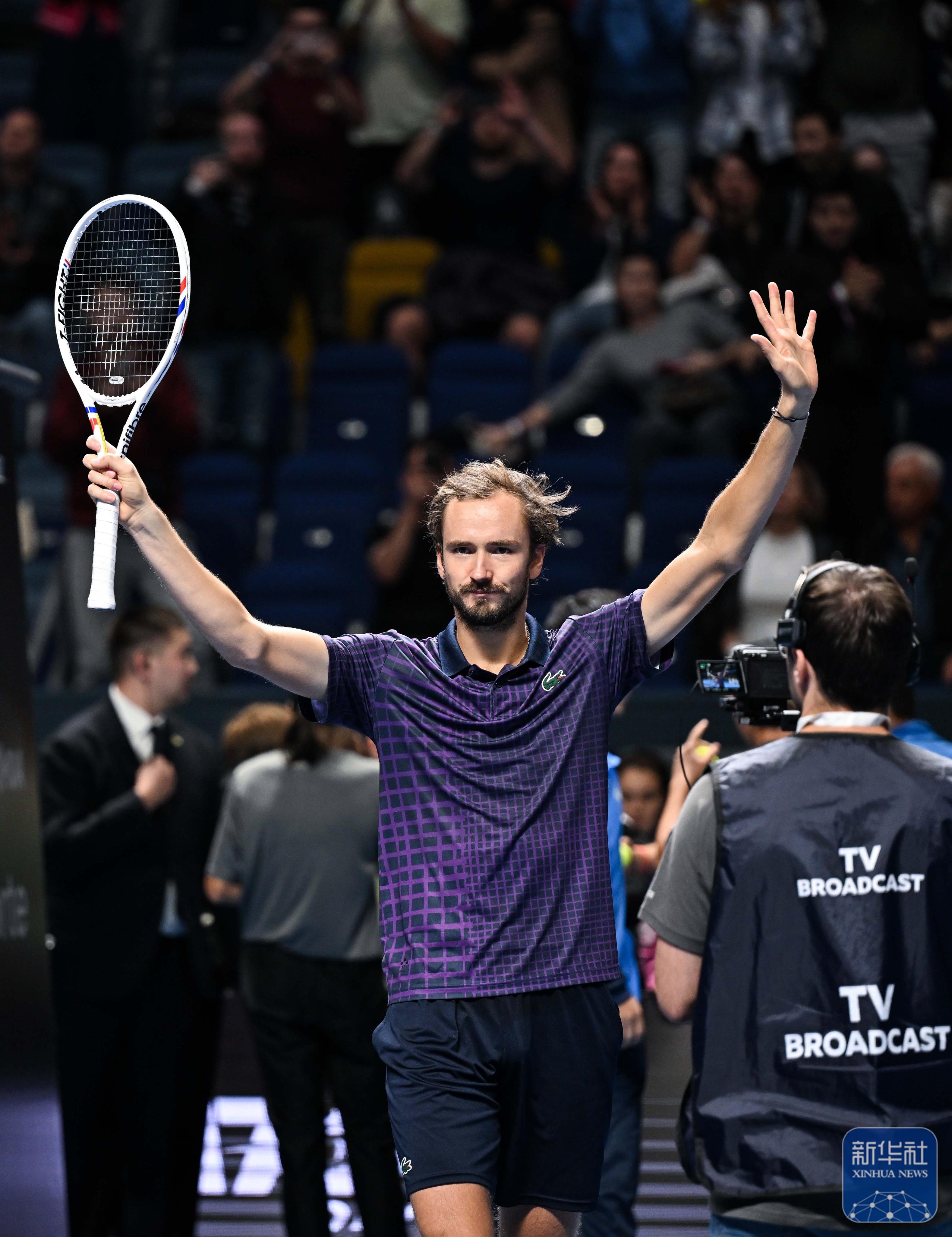 法网碾压ATP总决赛，梅德韦杰夫带队取胜的简单介绍