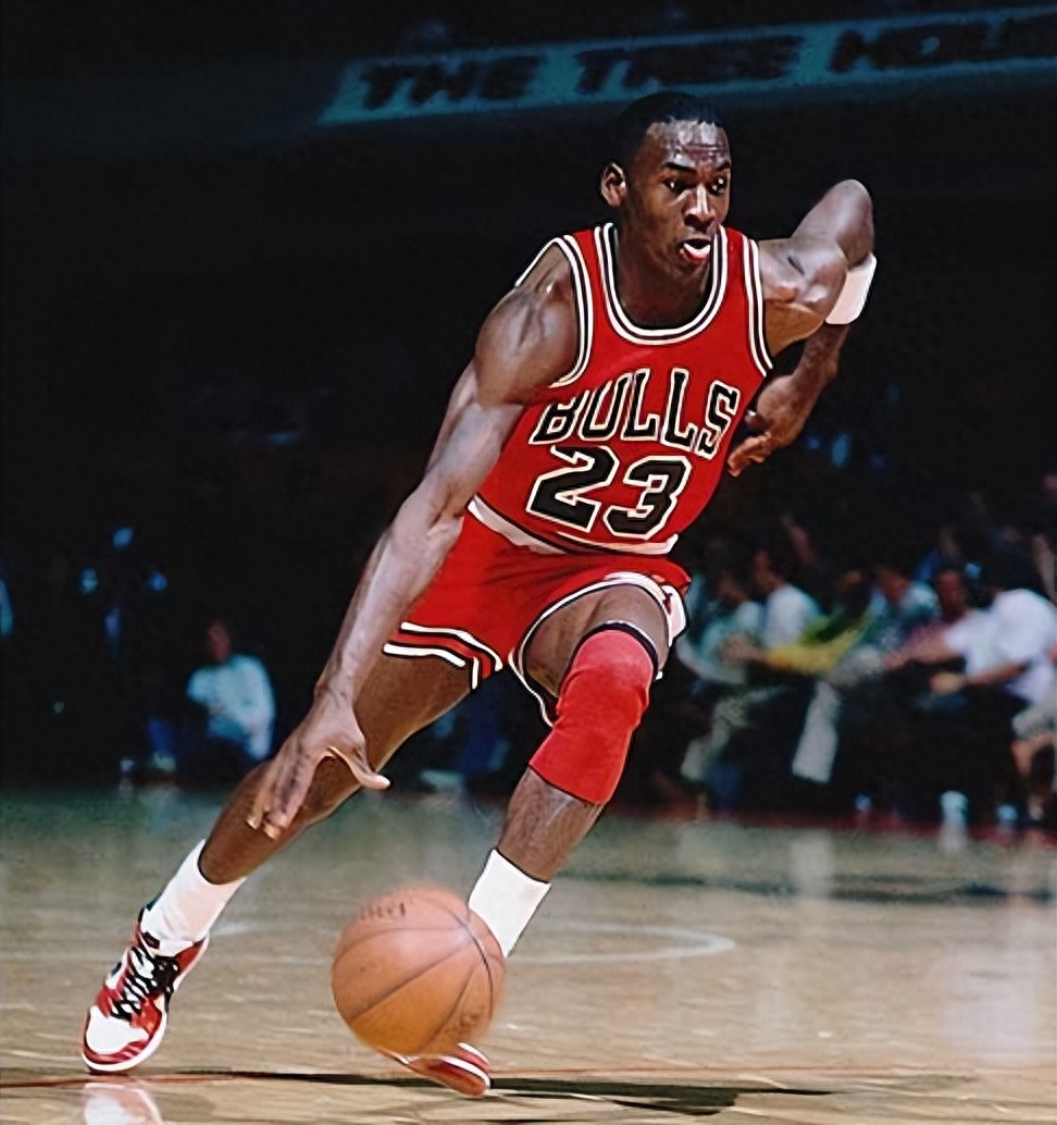 威廉姆斯碾压红牛二队，拉塞尔刷新纪录